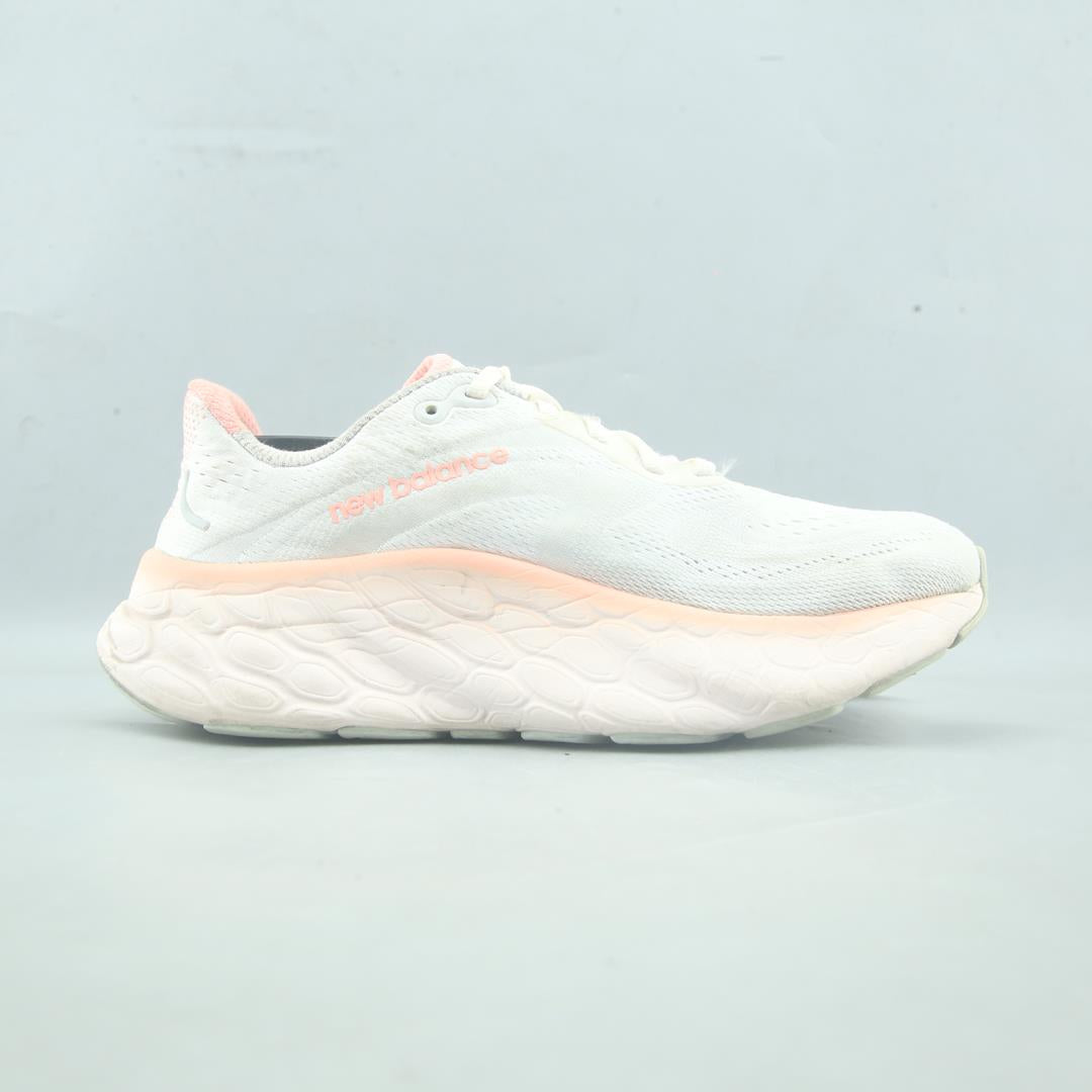 NEW BALANCE FRESH FOAM MORE V4