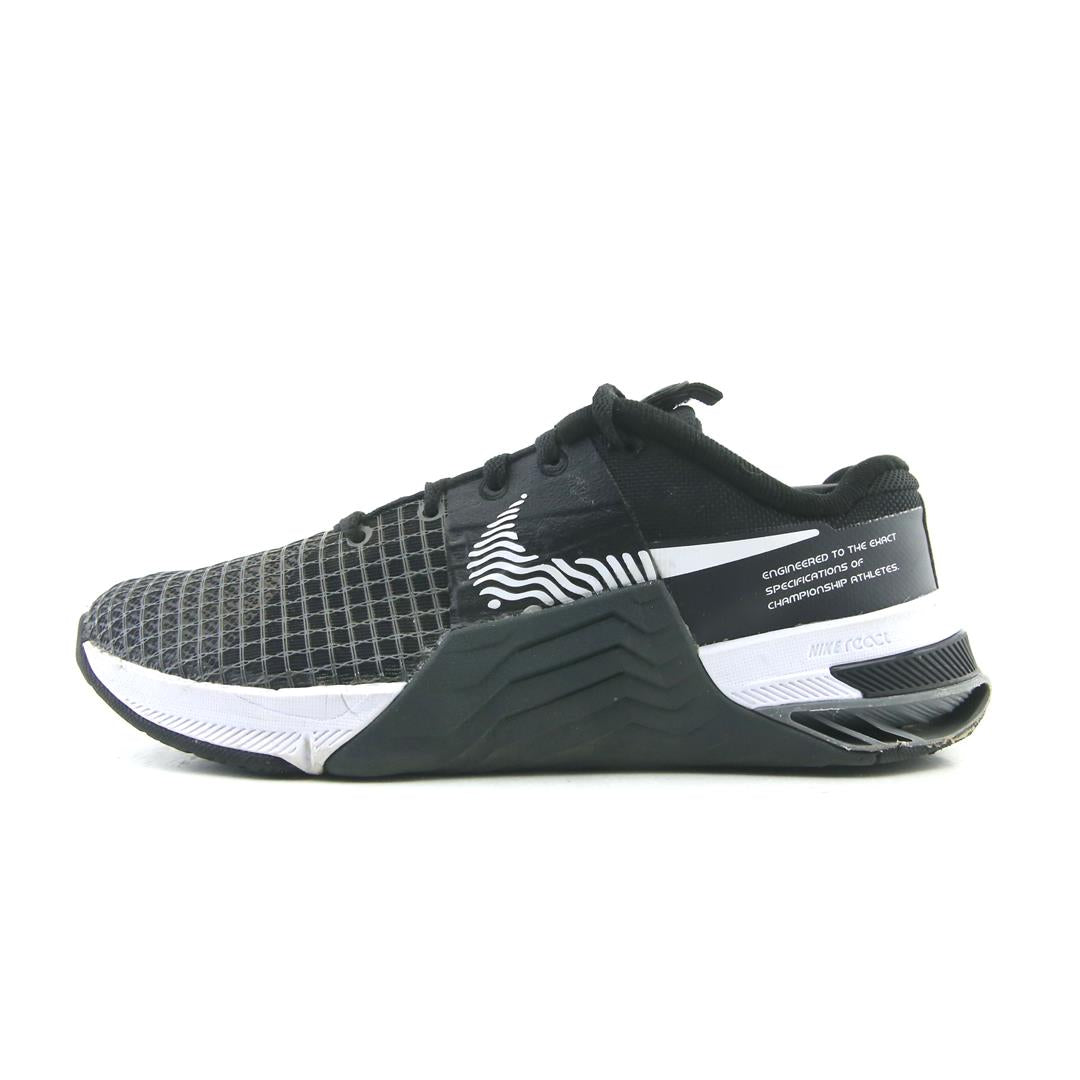 NIKE  METCON 8
