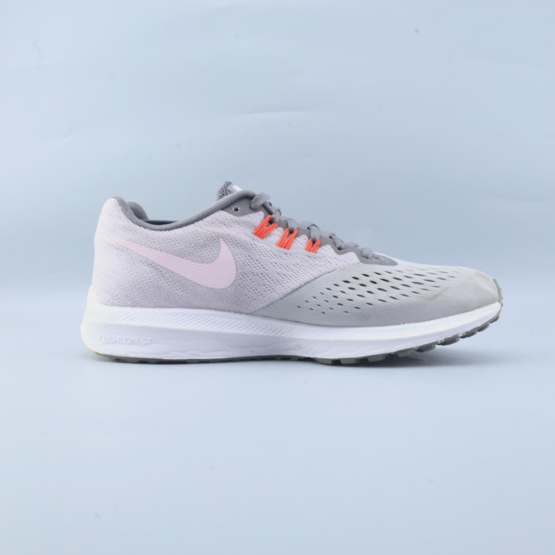 NIKE ZOOM WINFLO 4