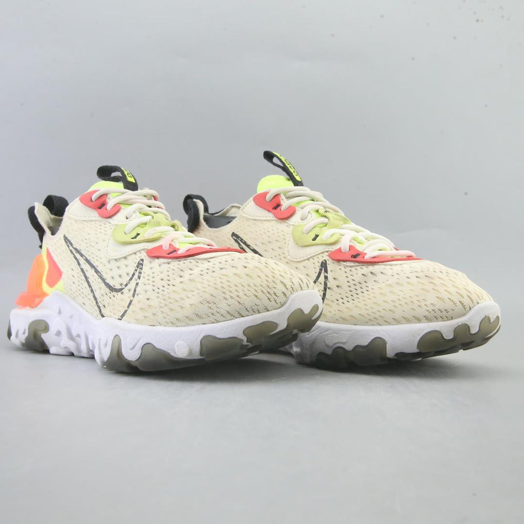 NIKE REACT VISION