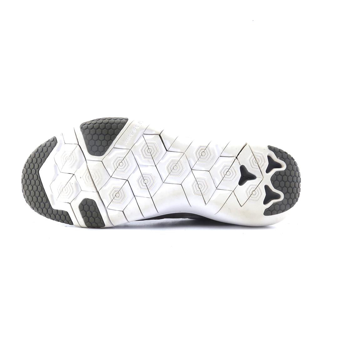 NIKE FLEX SUPREME TR 6