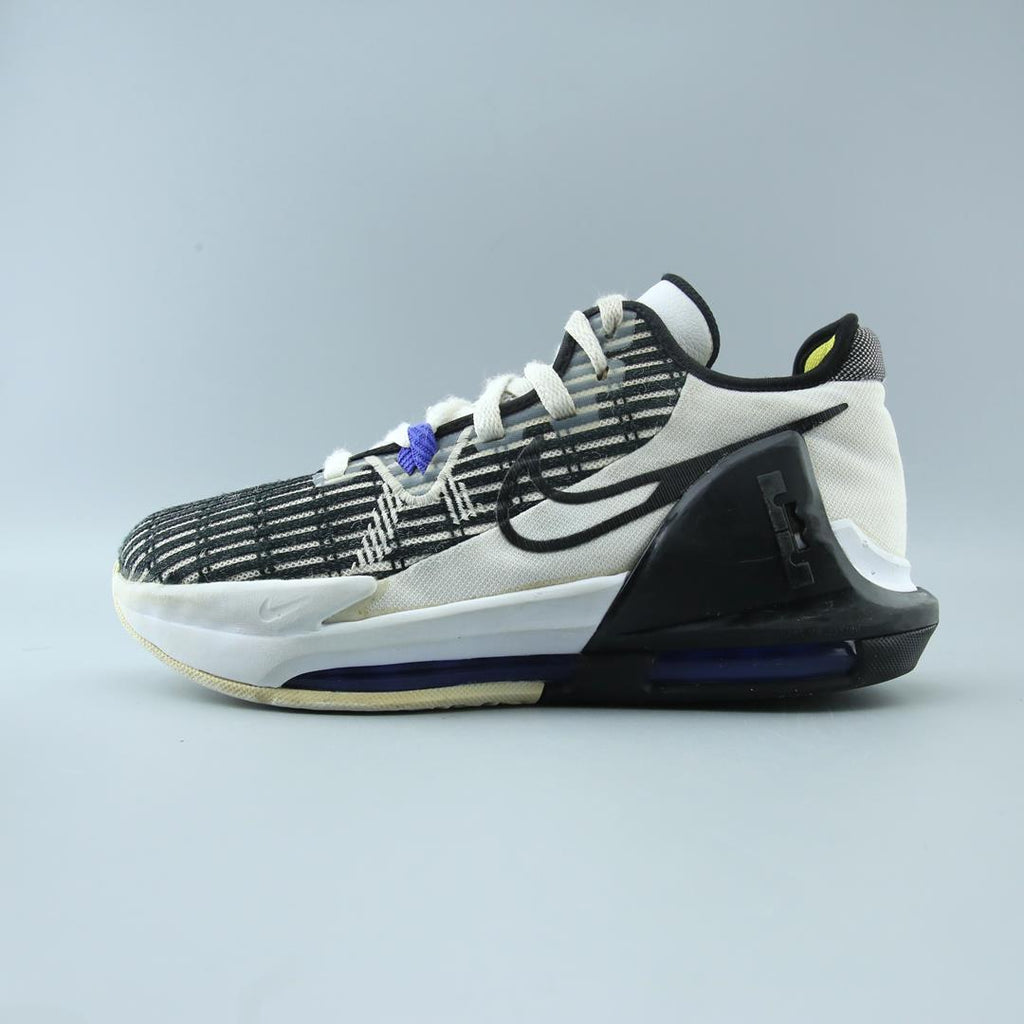 NIKE  LEBRON WITNESS 6