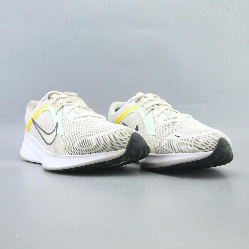 NIKE QUEST 5