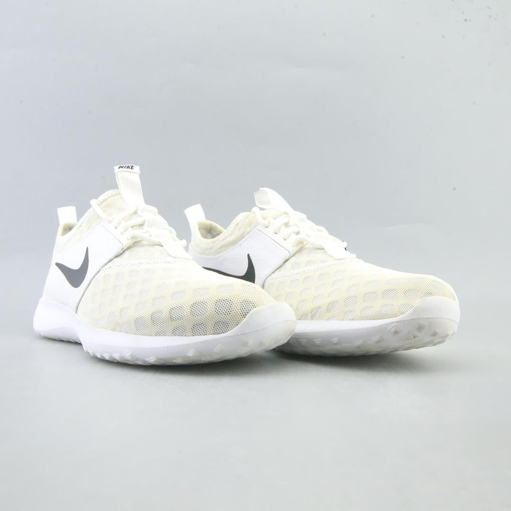 NIKE JUVENATE