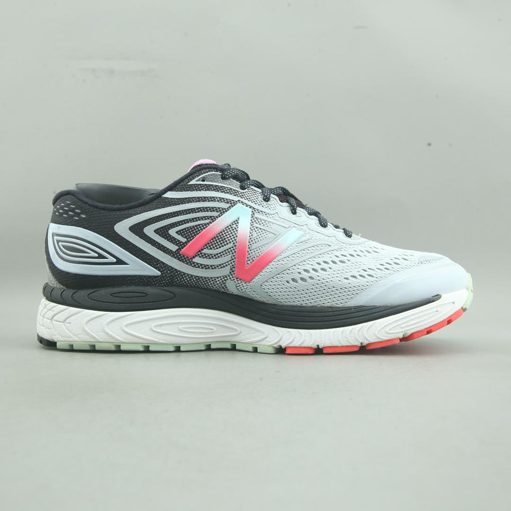 NEW BALANCE 880V7