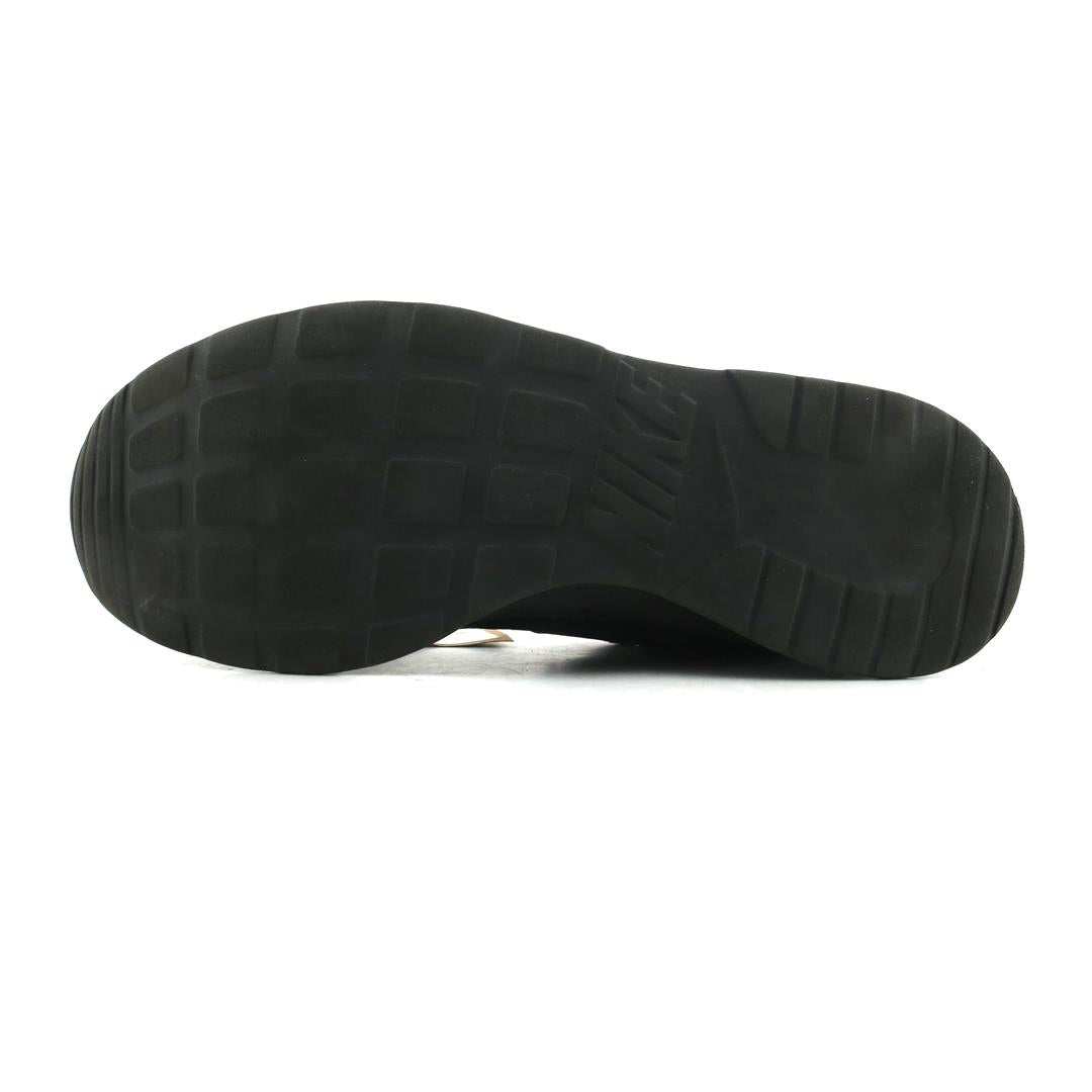 NIKE TANJUN