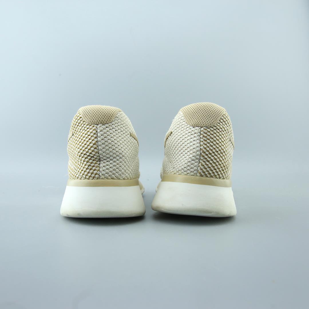 NIKE TANJUN