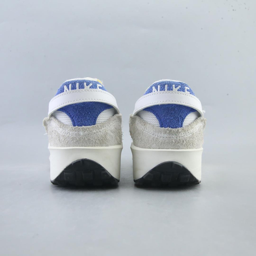 NIKE WAFFLE DEBUT