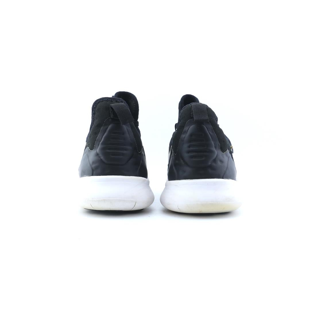 NIKE FREE TR 8