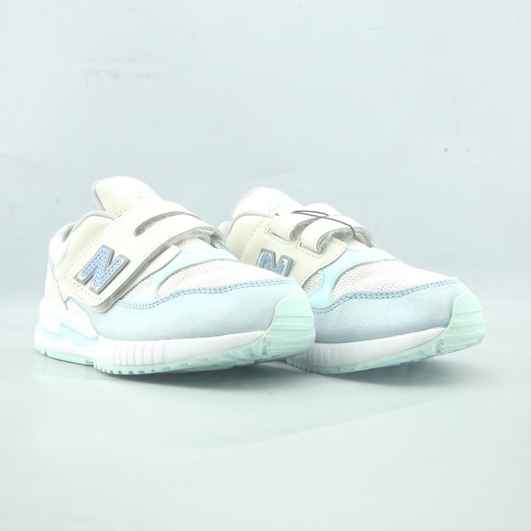 NEW BALANCE 530