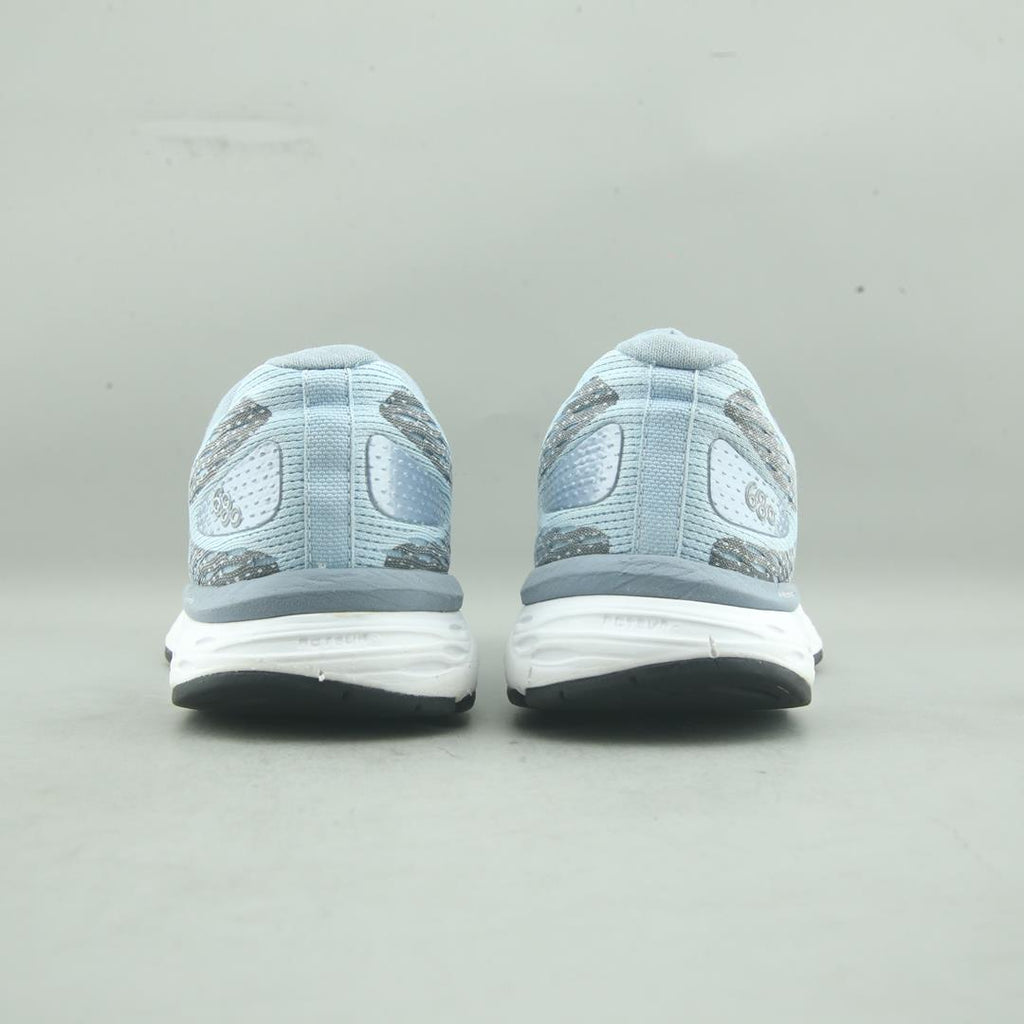 NEW BALANCE 680V6