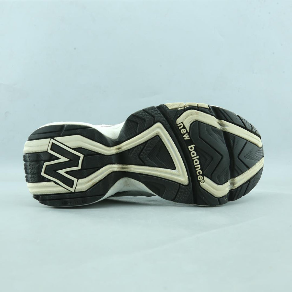 NEW BALANCE 452