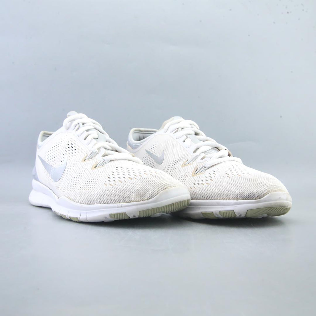 NIKE FREE TR FIT 5