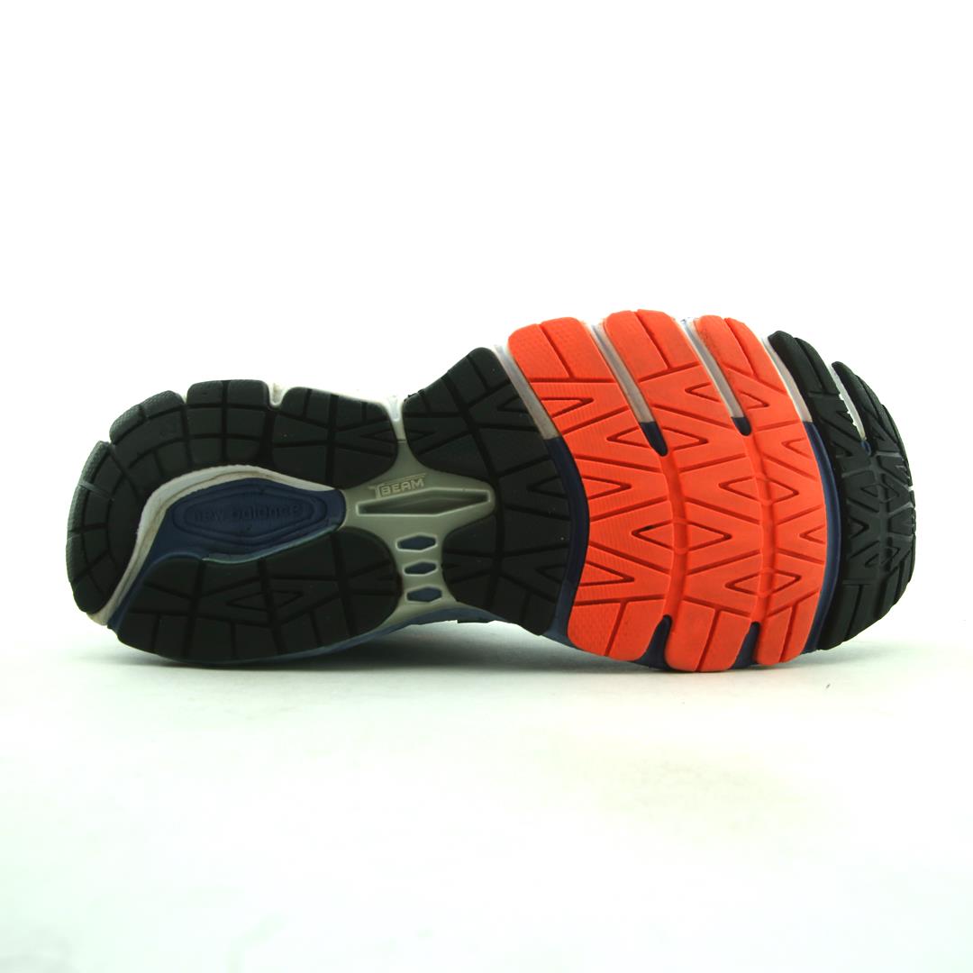 NEW BALANCE 860V6