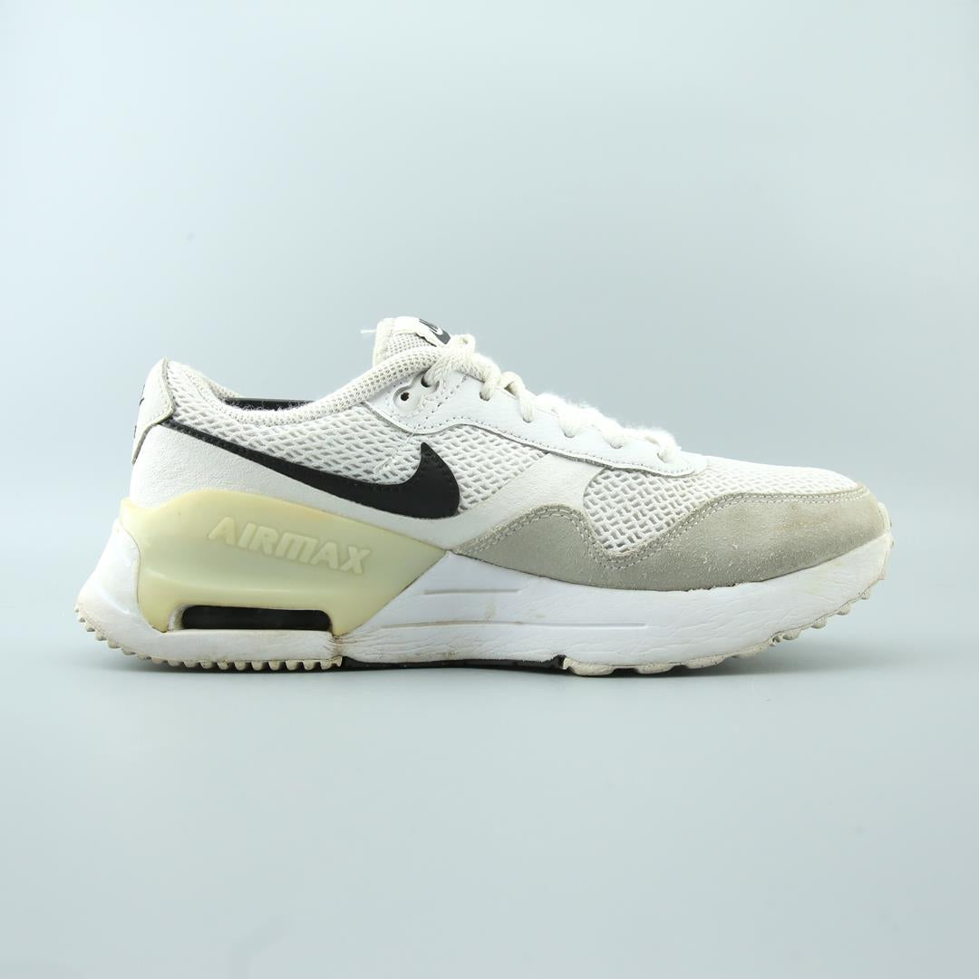 NIKE AIR MAX SYSTM