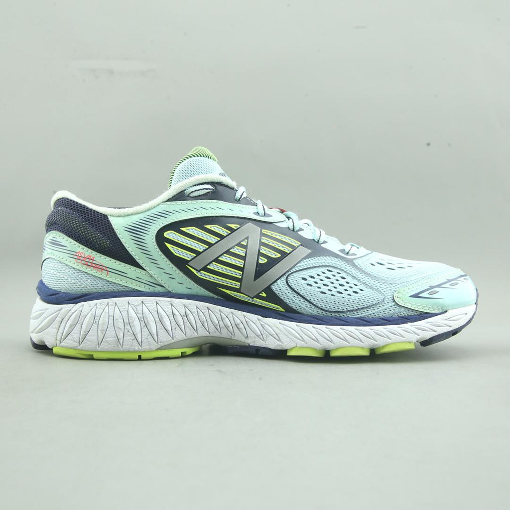 NEW BALANCE 860V7