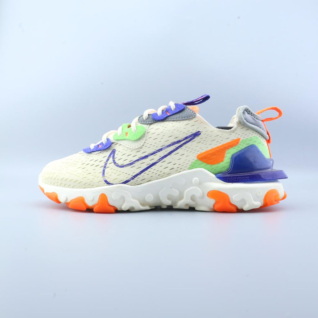NIKE REACT VISION