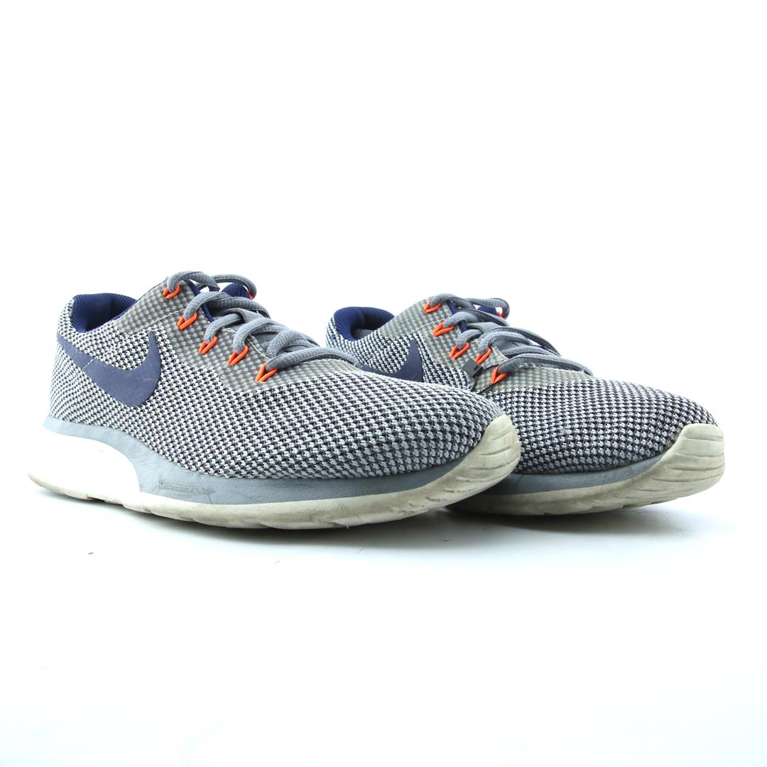NIKE TANJUN
