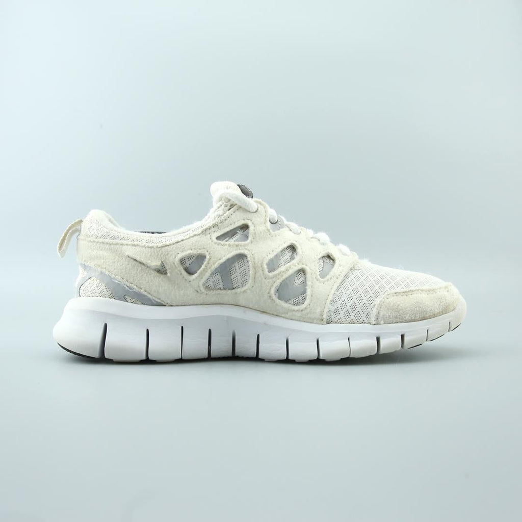 NIKE  FREE RUN 2