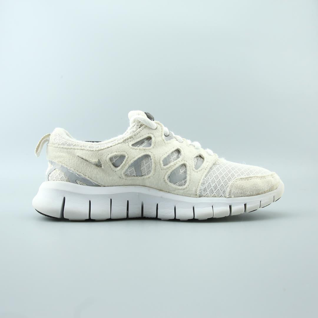 NIKE  FREE RUN 2