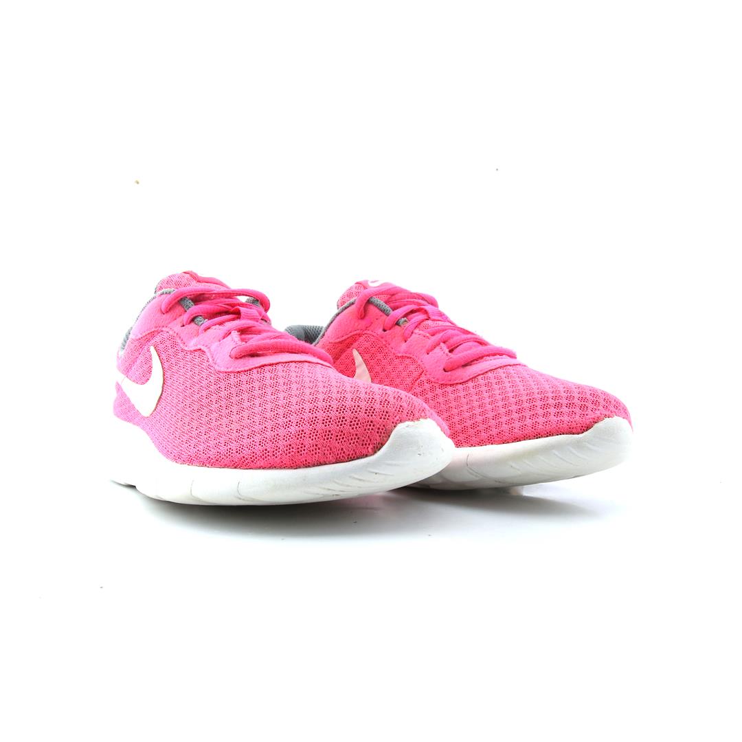 NIKE TANJUN