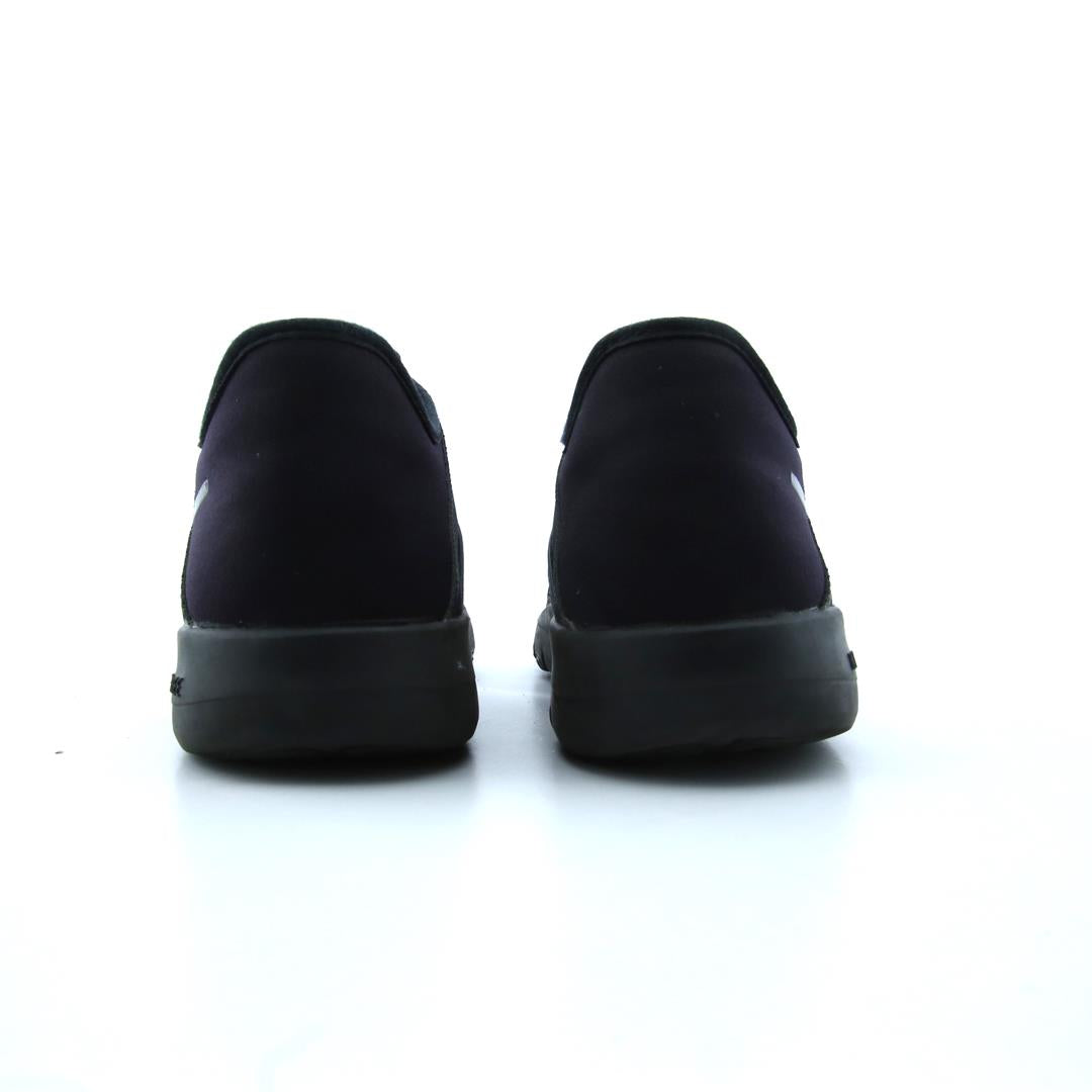 NIKE FREE TR 6