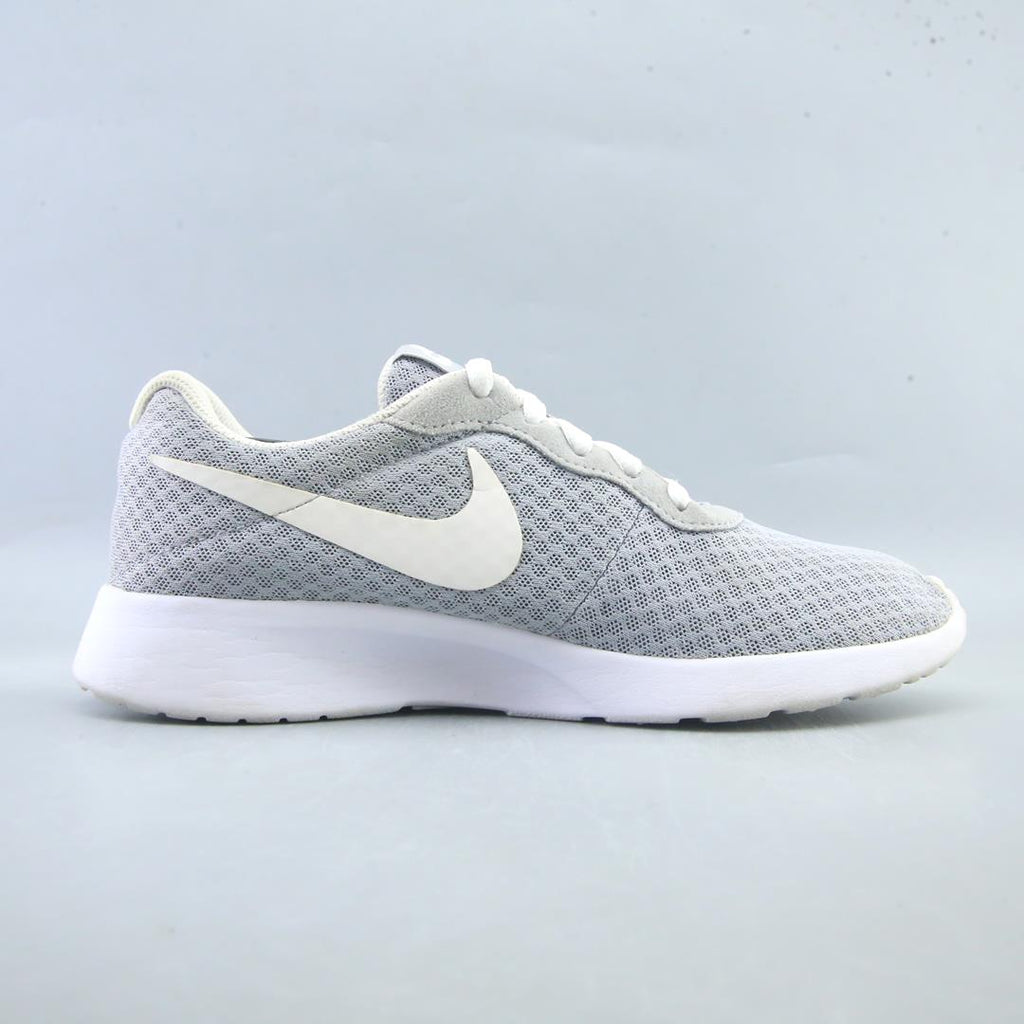 NIKE TANJUN