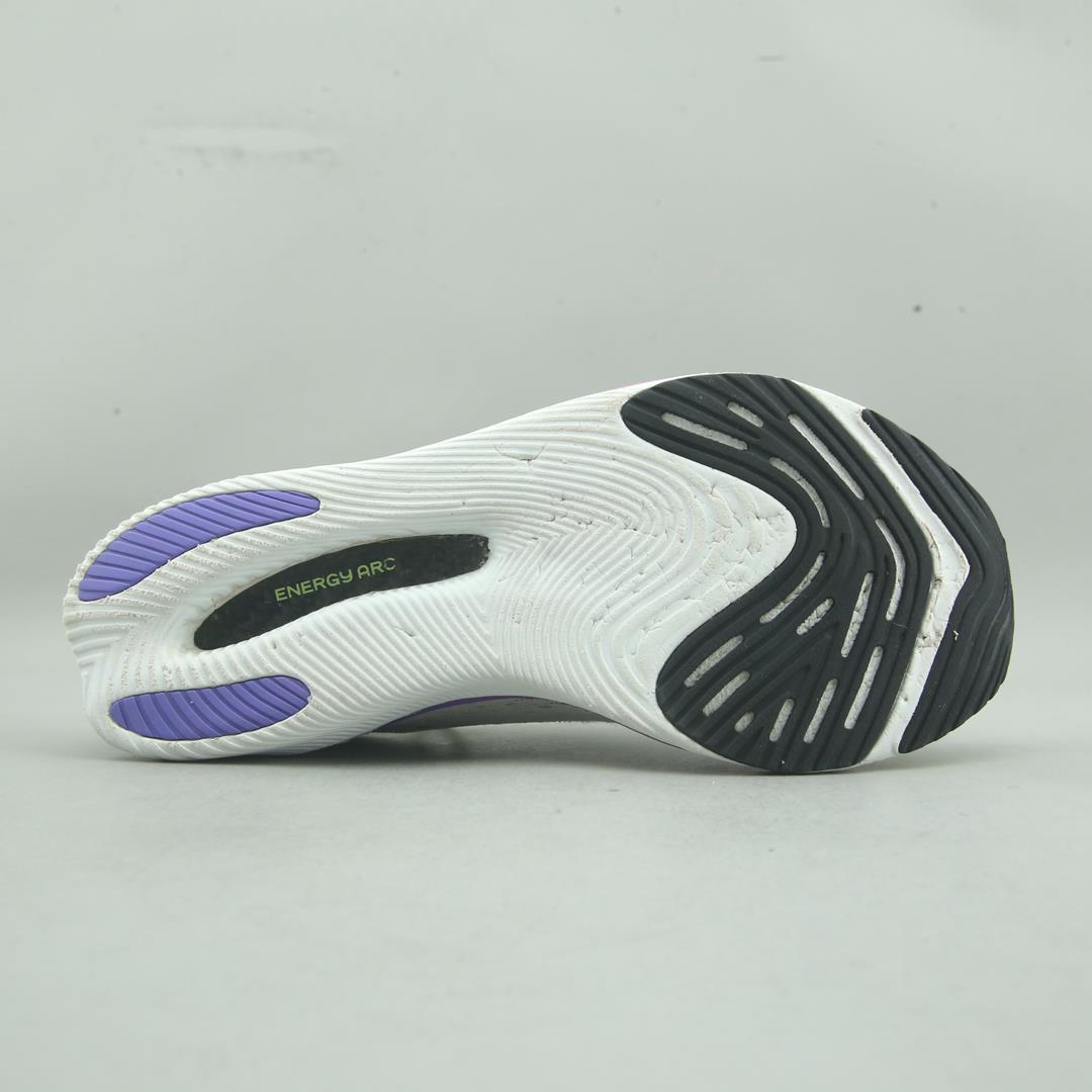 NEW BALANCE  FUELCELL SUPERCOMP PACER