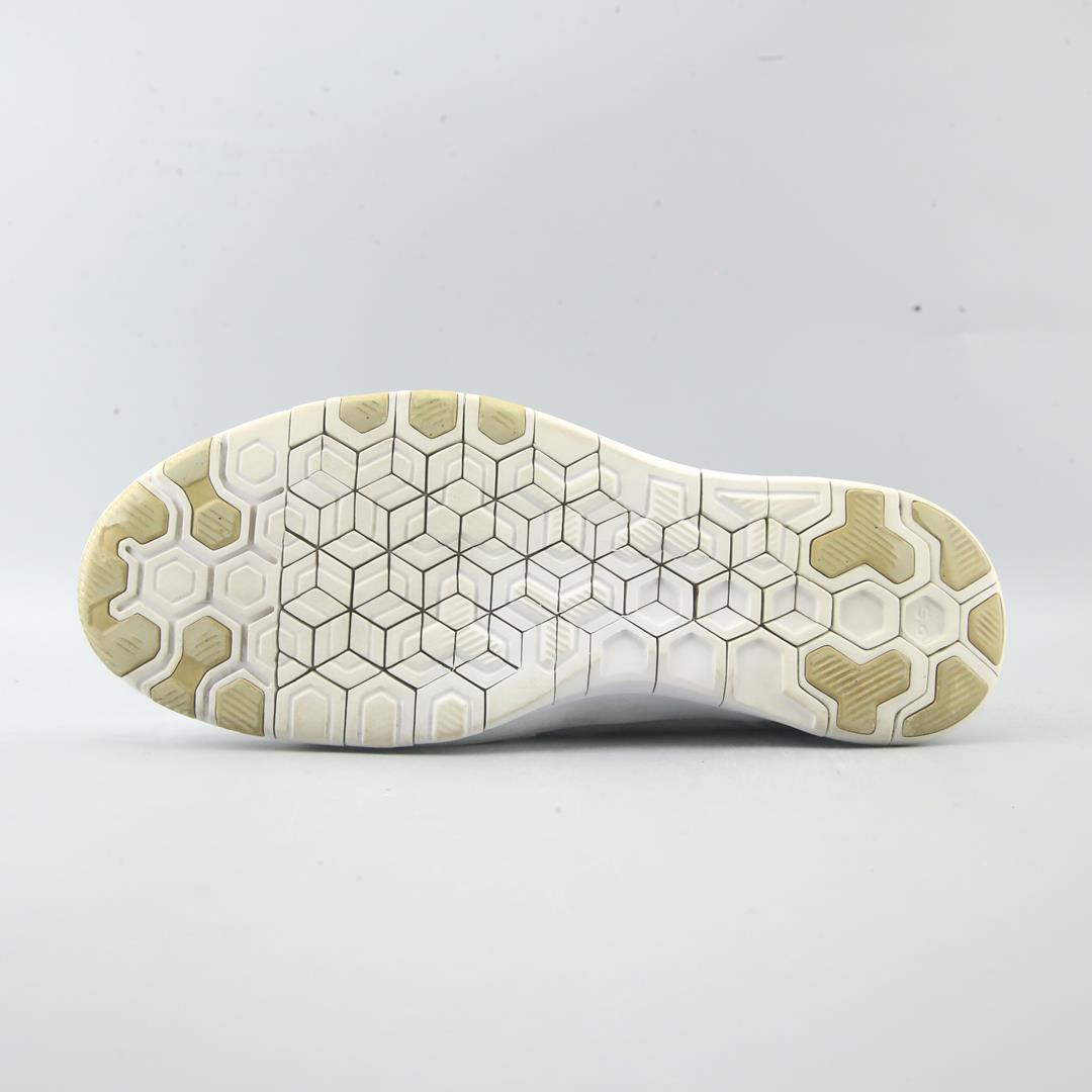 NIKE  FREE  TR FIT 5