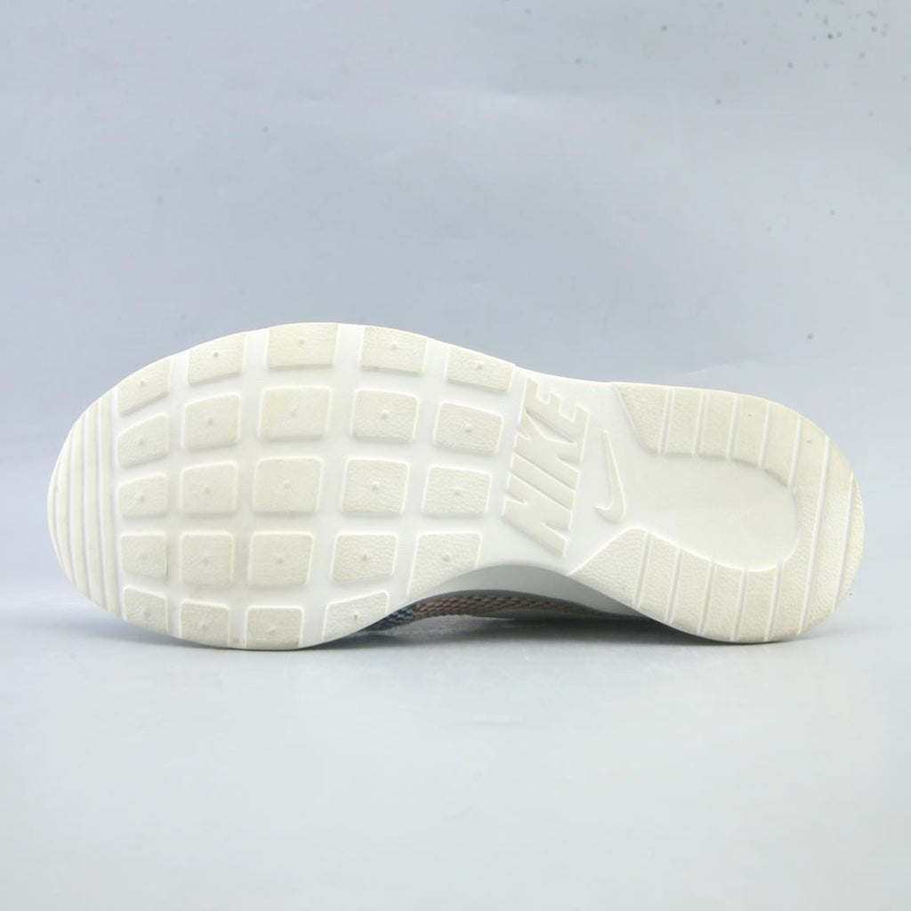 NIKE TANJUN