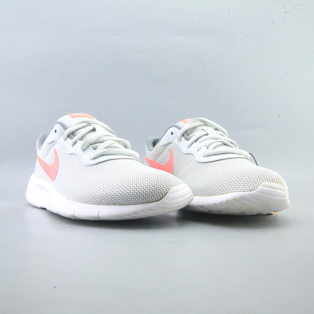 NIKE TANJUN