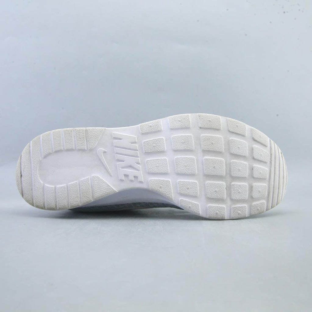 NIKE TANJUN