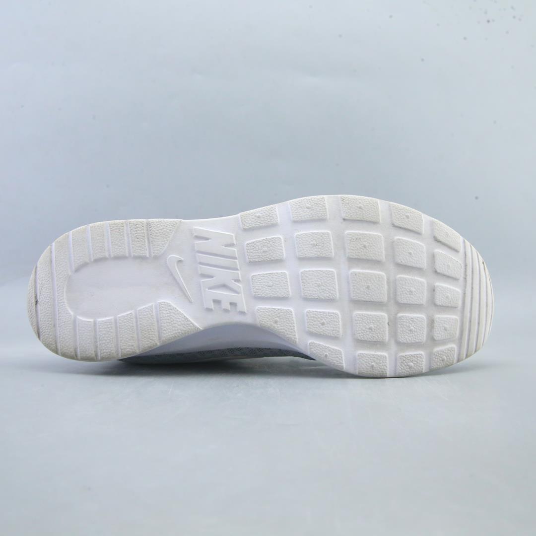 NIKE TANJUN