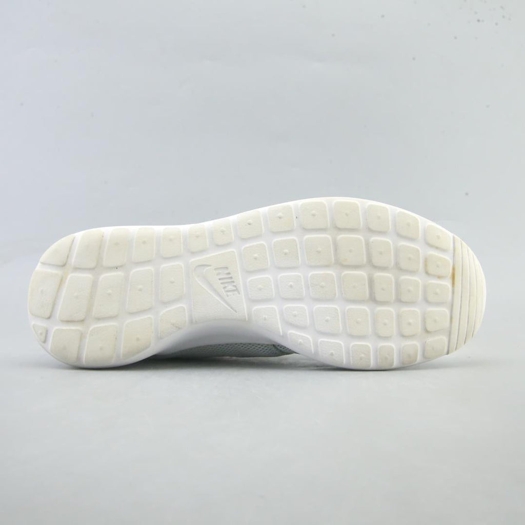 NIKE ROSHE ONE