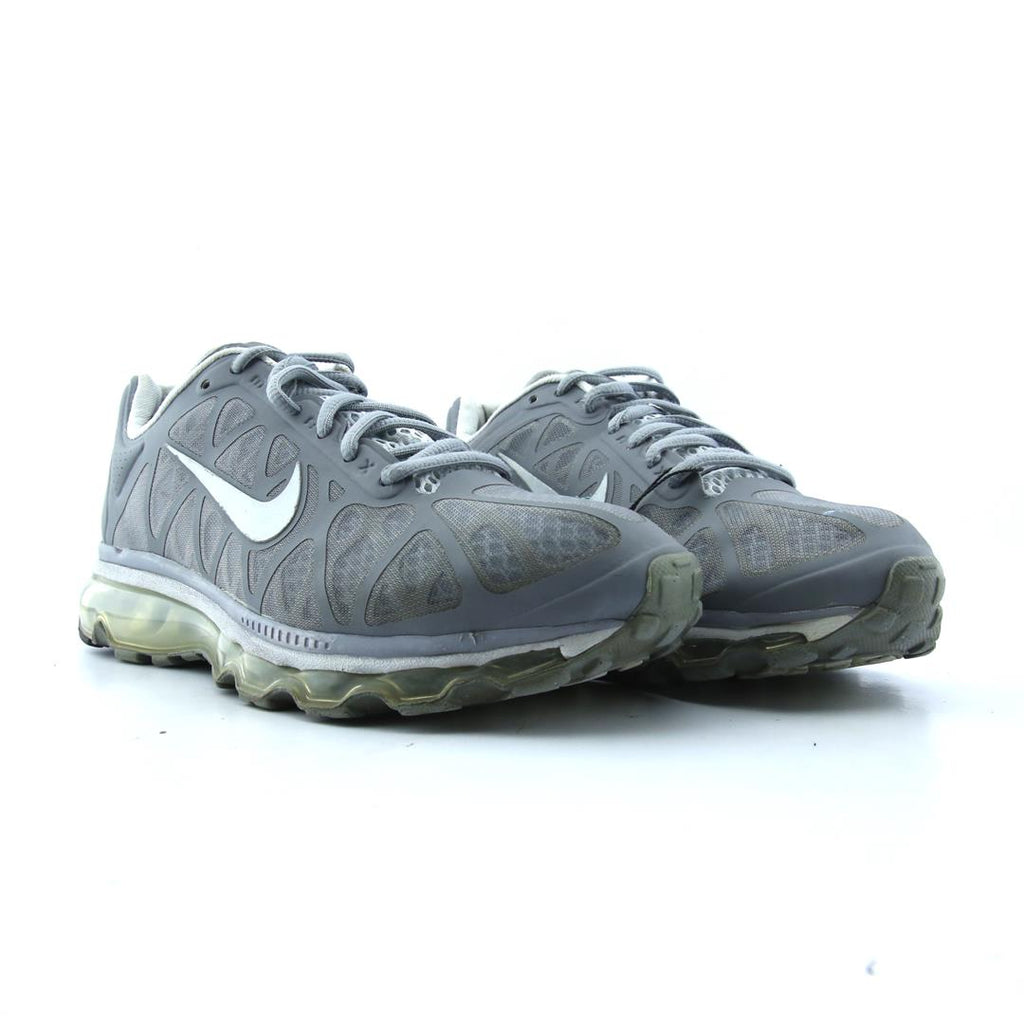 NIKE AIR MAX+ 2011