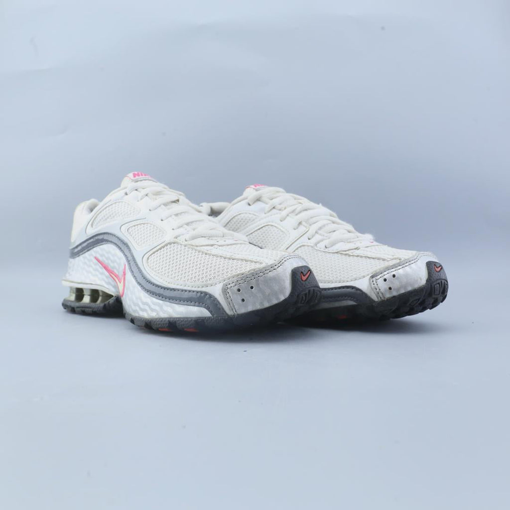 NIKE  REAX RUN 5