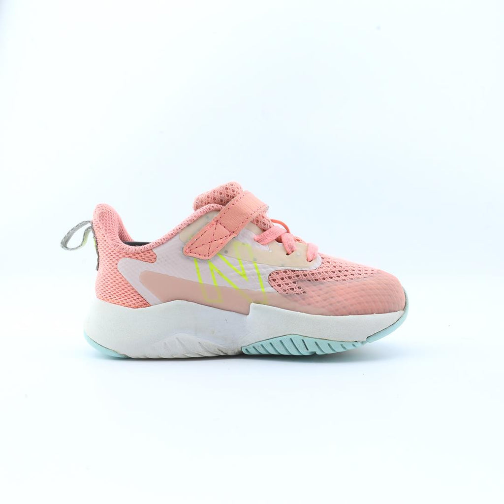 NEW BALANCE RAVE RUN V2