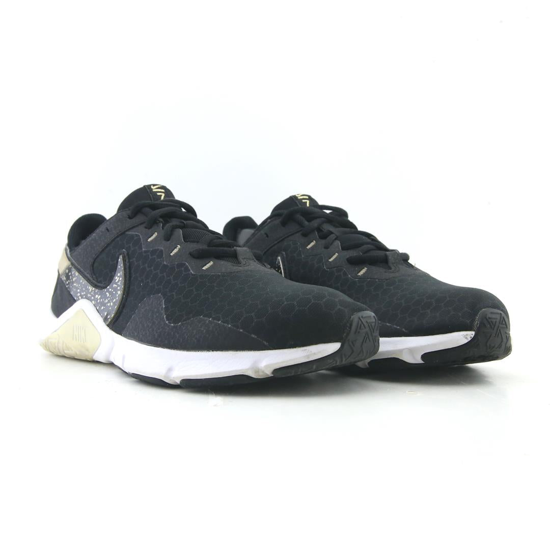 NIKE LEGEND ESSENTIAL 2