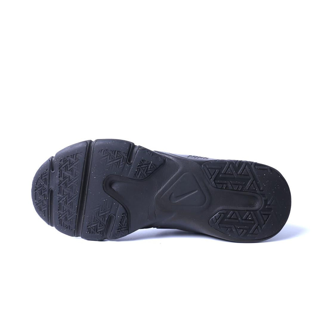 NIKE LEGEND ESSENTIAL 2