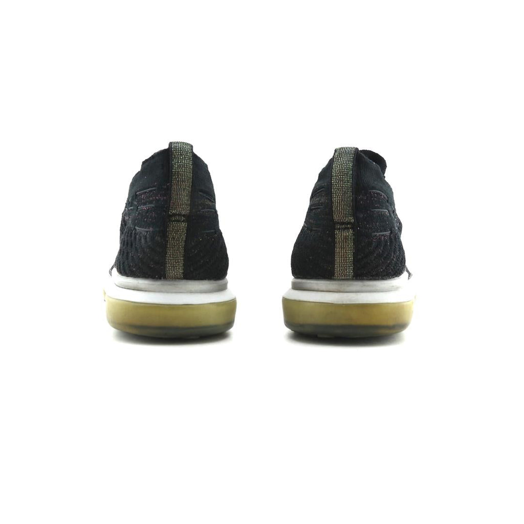 NIKE  AIR ZOOM FEARLESS FLYKNIT