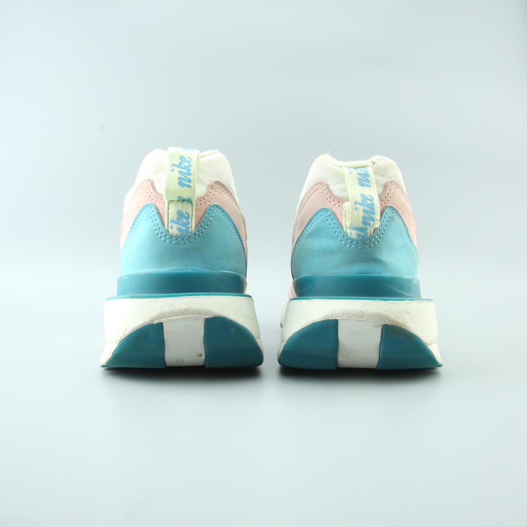 NIKE AIR MAX DAWN