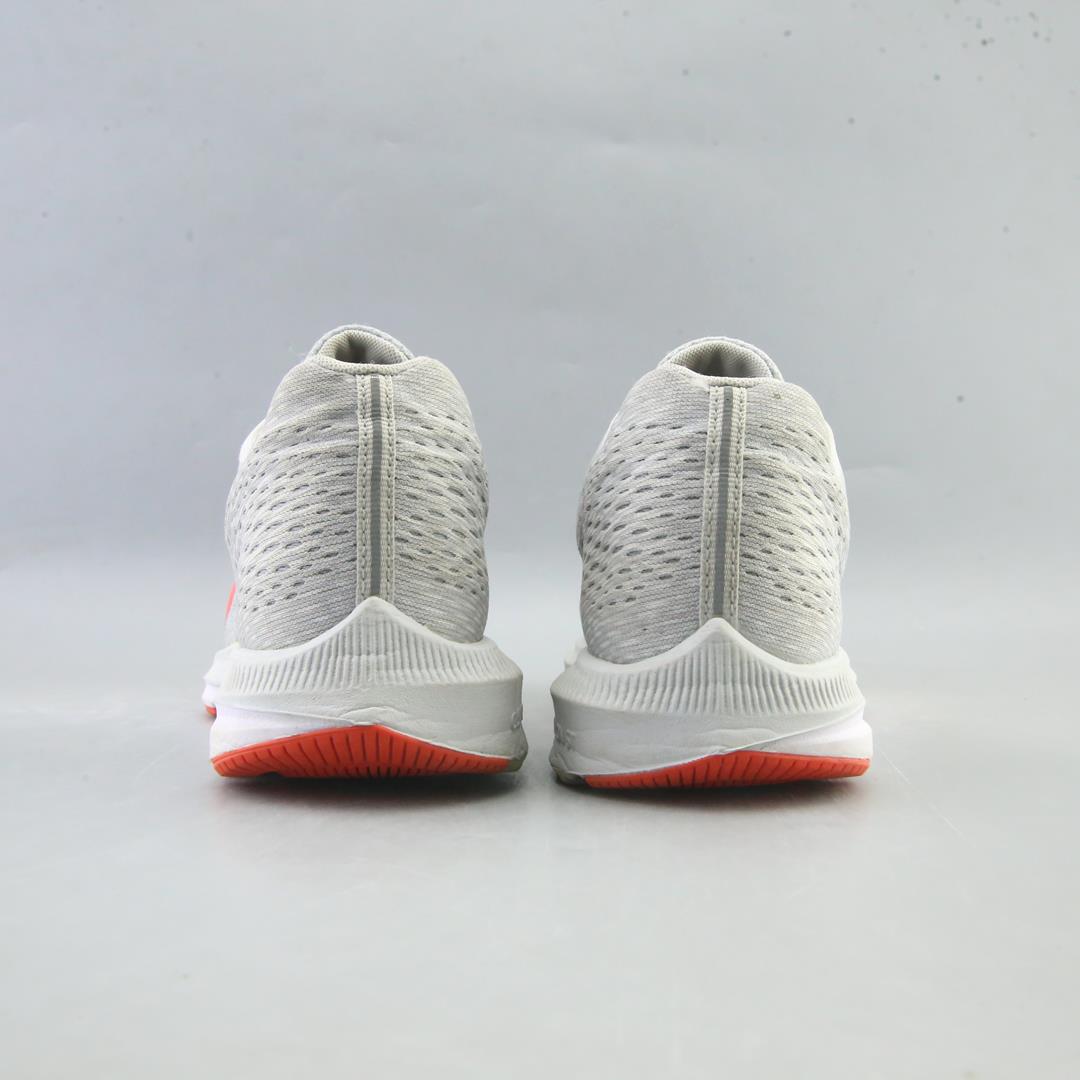 NIKE AIR ZOOM WINFLO 5