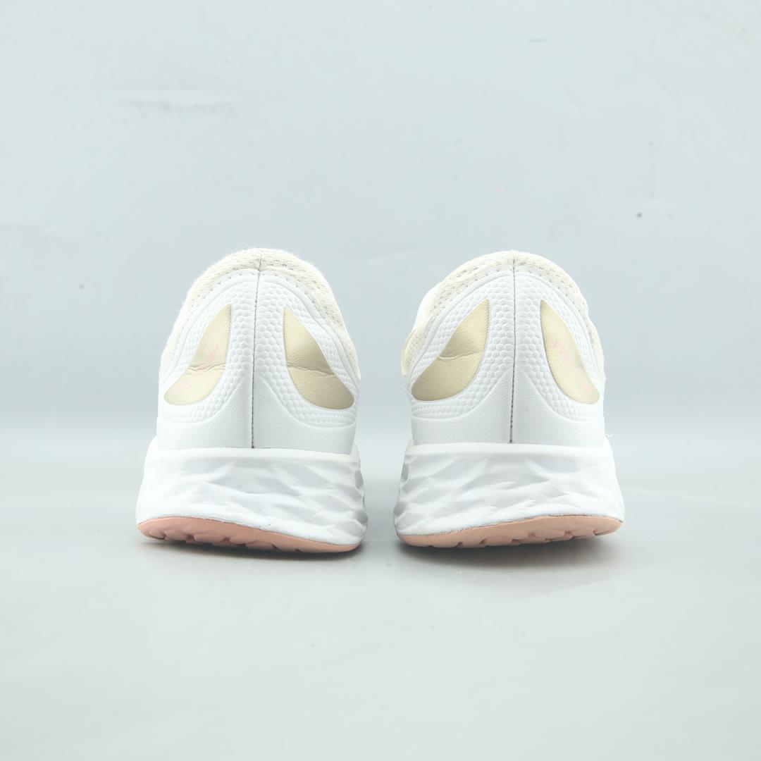 NEW BALANCE  FRESH FOAM 76T V1