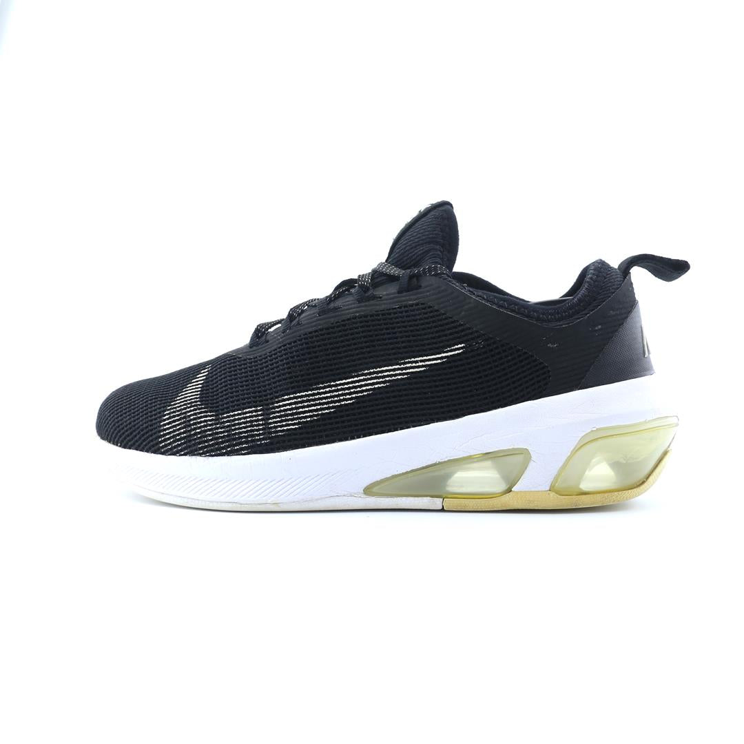 NIKE AIR MAX FLY