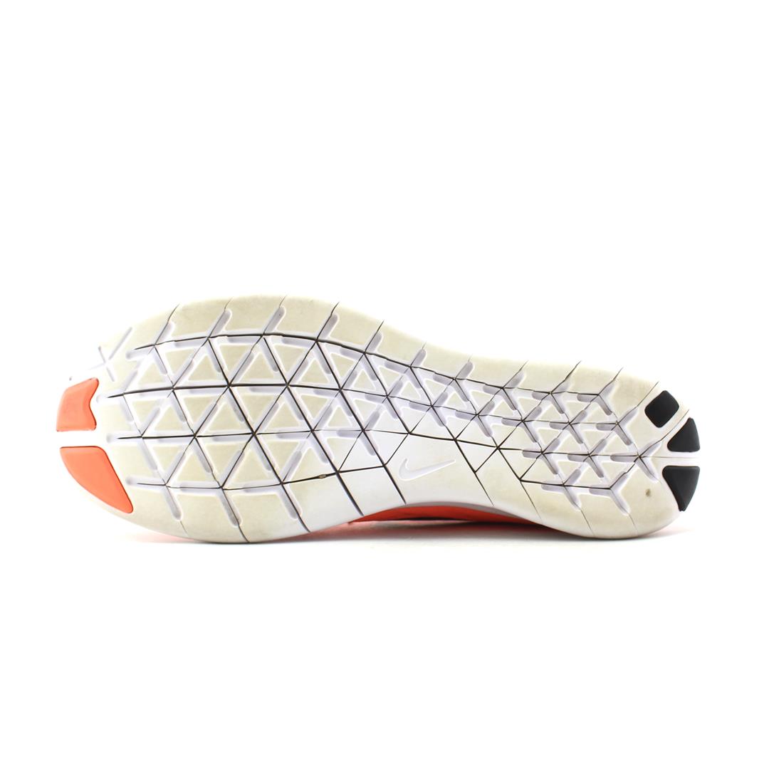 NIKE FREE RN