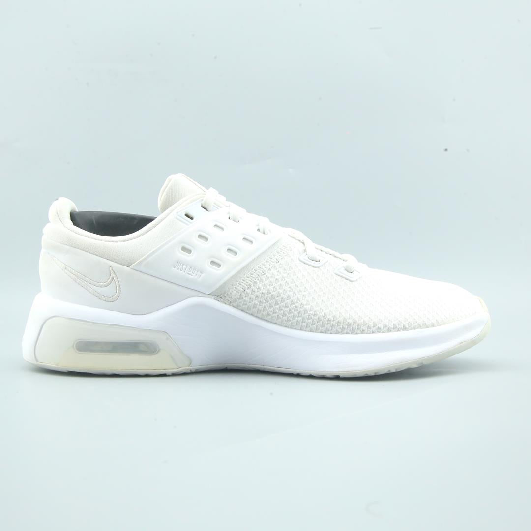 NIKE AIR MAX BELLA TR 4