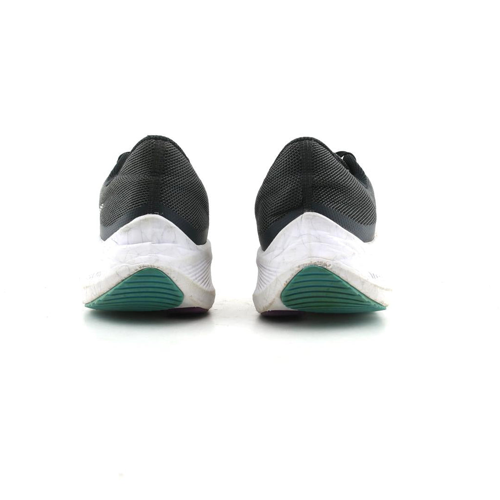 NIKE WINFLO 8