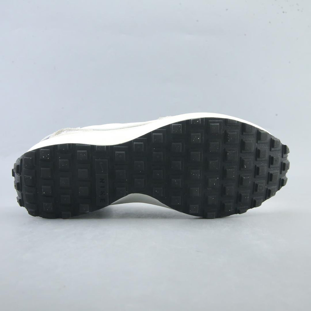 NIKE WAFFLE DEBUT