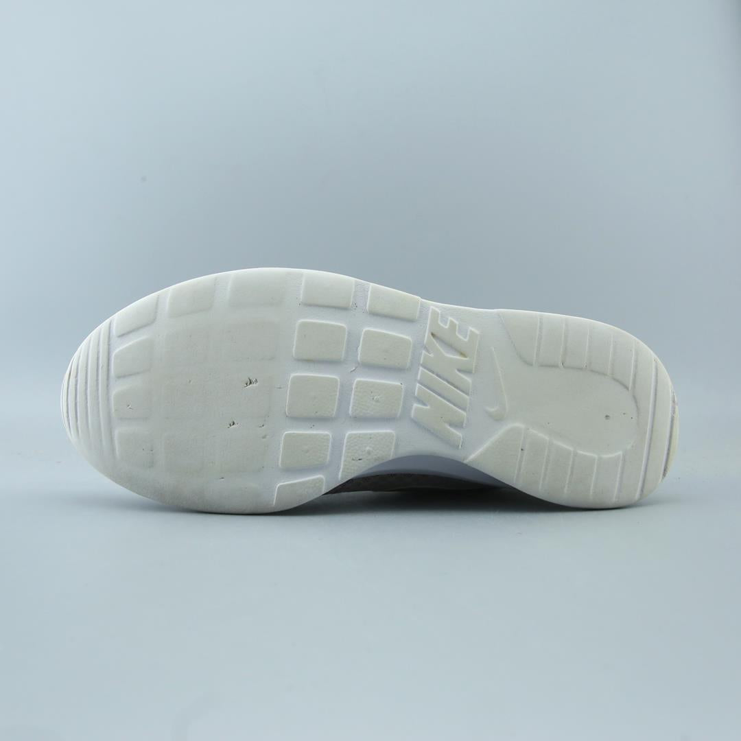 NIKE TANJUN