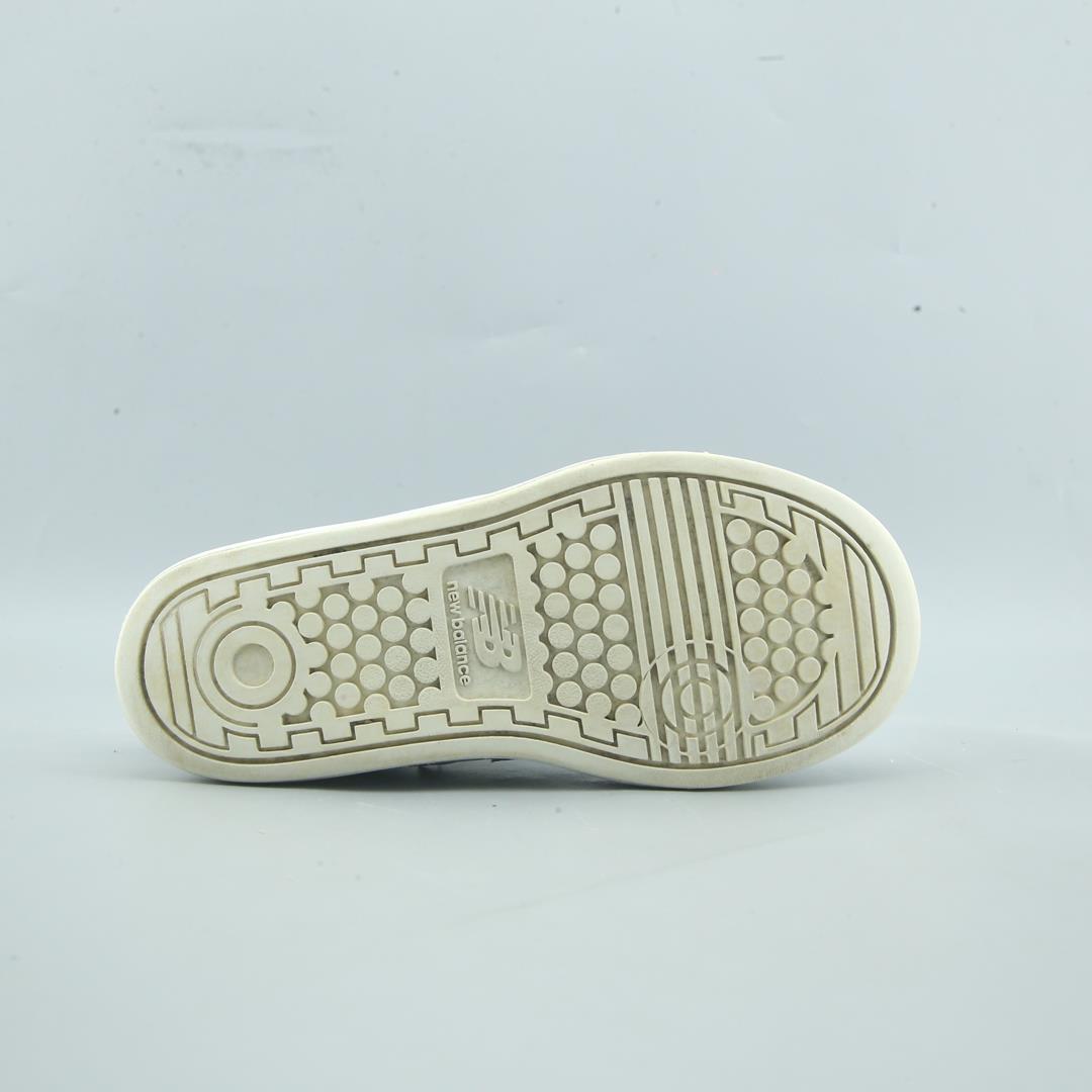 NEW BALANCE LIGHTWEIGHT